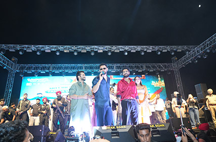 Carry on Jatta - 4 Star Cast Visit