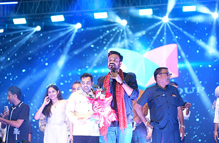 Carry on Jatta - 4 Star Cast Visit